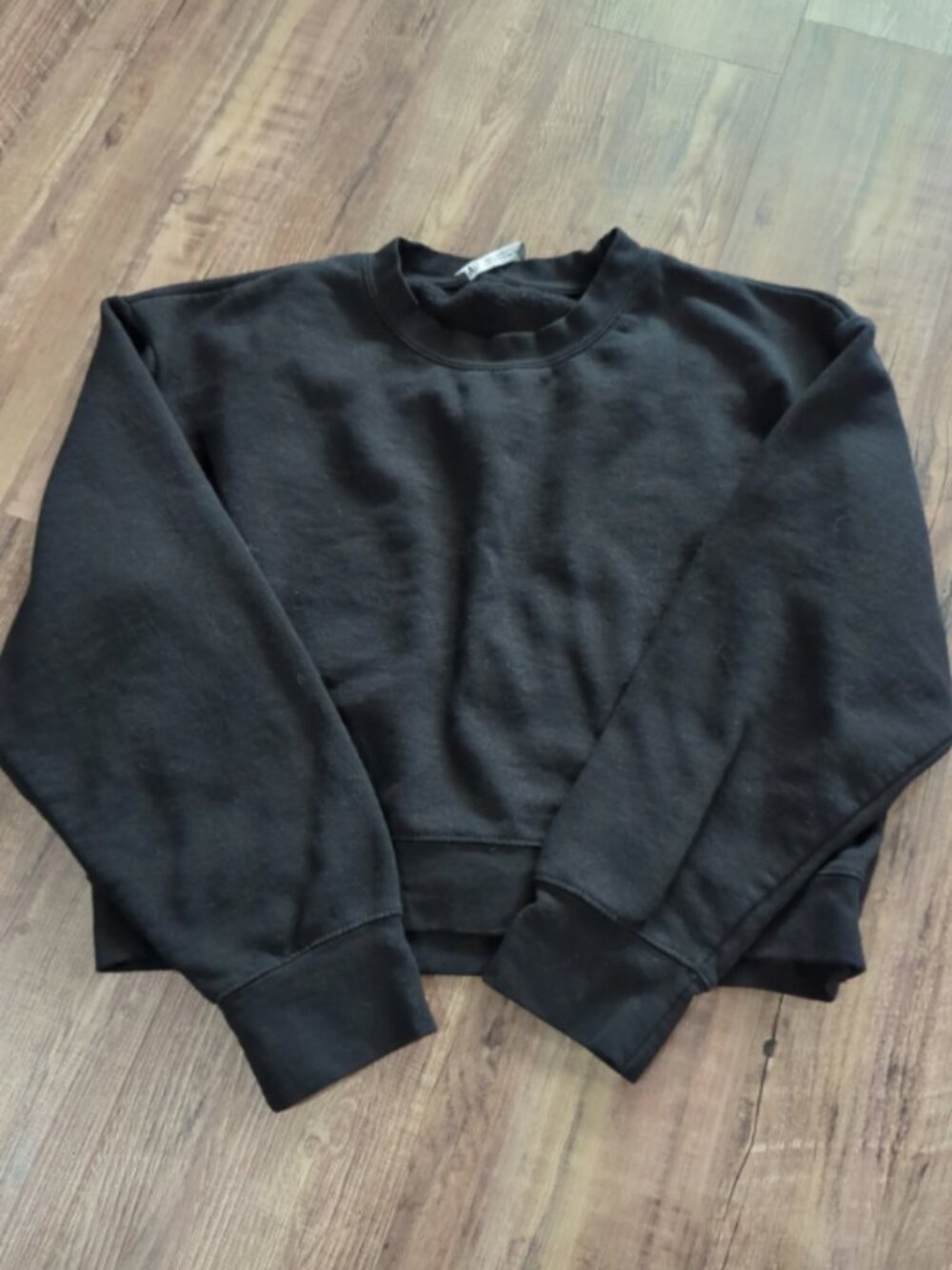 Zara Cropped Crewneck Sweatshirt | Small | Black